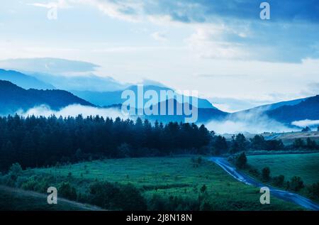 Sonnenaufgang im Daisetsuzan Nationalpark, Kamikawa, Hokkaidō, Hokkaido, Japan, Asien Stockfoto