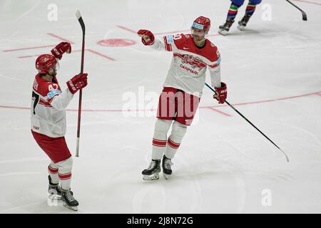 Ice Hall, Helsinki, Finnland, 17. Mai 2022, BAU Mathias , LARSEN Oliver (Denamark) während der Weltmeisterschaft - Italien vs Dänemark - Eishockey Stockfoto