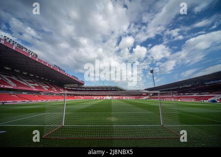 Nottingham, Großbritannien. 17.. Mai 2022. Eine allgemeine Ansicht des City Ground vor dem Auftakt zwischen Nottingham Forest und Sheffield United in der SkyBet Championship Playoff 2. Leg. In Nottingham, Großbritannien am 5/17/2022. (Foto von Ritchie Sumpter/News Images/Sipa USA) Quelle: SIPA USA/Alamy Live News Stockfoto