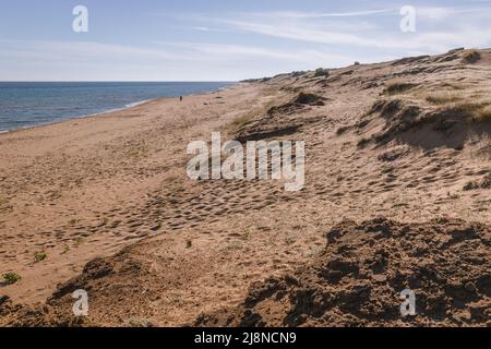 Düne am Ionischen Meer der Strand von Halikounas über der Küstenlagune Korission im südlichen Teil der griechischen Insel Korfu Stockfoto