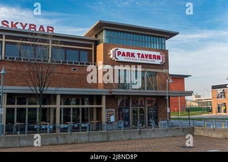 Rosemont, IL - 23. APRIL 2022: Außenansicht von Park's Tavern Stockfoto