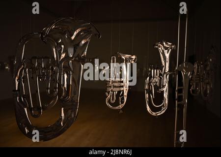 London, Großbritannien. „Perpetual Canon“. Presseansicht der neuen Ausstellung von Cornelia Parker vom 19.. Mai - 16.. Oktober 2022. Tate Britain. Stockfoto