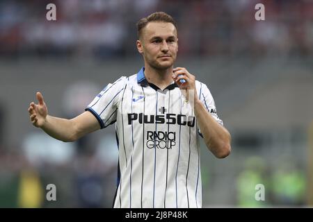 Mailand, Italien. 15.. Mai 2022. Teun Koopmeiners (Atalanta BC) Gesten während AC Mailand vs Atalanta BC, italienische Fußballserie Ein Spiel in Mailand, Italien, Mai 15 2022 Quelle: Independent Photo Agency/Alamy Live News Stockfoto