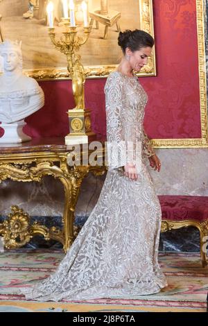 Madrid, Madrid, Spanien. 17.. Mai 2022. Königin Letizia von Spanien nimmt am 17. Mai 2022 am Gala Diner im Königlichen Palast in Madrid, Spanien, Teil (Bildquelle: © Jack Abuin/ZUMA Press Wire) Stockfoto