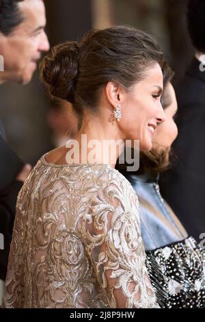 Madrid, Madrid, Spanien. 17.. Mai 2022. Königin Letizia von Spanien nimmt am 17. Mai 2022 am Gala Diner im Königlichen Palast in Madrid, Spanien, Teil (Bildquelle: © Jack Abuin/ZUMA Press Wire) Stockfoto