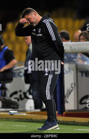 Benevento, Italien. 17.. Mai 2022. Luca D'angelo Trainer von Pisa, während der ersten Etappe Spiel der Serie B Playoffs zwischen Benevento vs Pisa Endergebnis, Benevento 1, Pisa 0, Spiel im Ciro Vigorito Stadion gespielt. Benevnto, Italien, 17. Mai 2022. (Foto von Vincenzo Izzo/Sipa USA) Quelle: SIPA USA/Alamy Live News Stockfoto