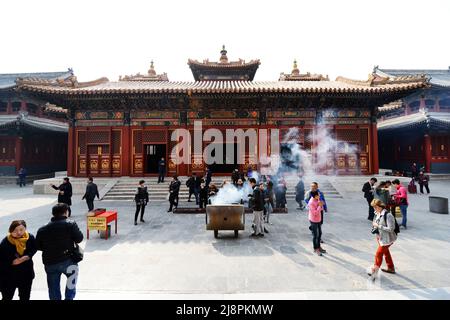 Der wunderschöne Lama-Tempel in Peking, China. Stockfoto