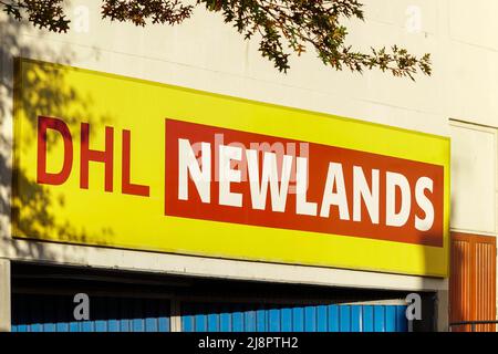 DHL Newlands Schild oder Beschilderung auf dem berühmten oder bekannten Stadion in Kapstadt, Südafrika, Heimat von Western Province Rugby-Team sowie Stormers Stockfoto