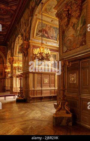 Fontainebleau, Frankreich, 30. März 2017: Zimmer im Innenbereich im Schloss Château de Fontainebleau, die verwendet ein königliches Schloss Schloss, jetzt ein nationales Museum Stockfoto