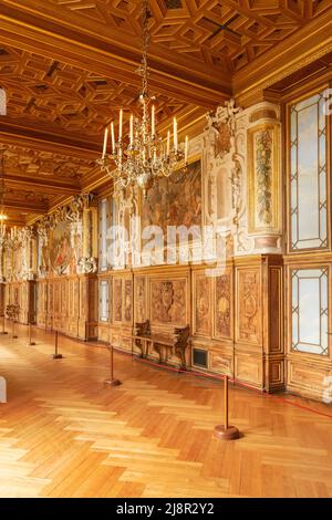 Fontainebleau, Frankreich, 30. März 2017: Zimmer im Innenbereich im Schloss Château de Fontainebleau, die verwendet ein königliches Schloss Schloss, jetzt ein nationales Museum Stockfoto