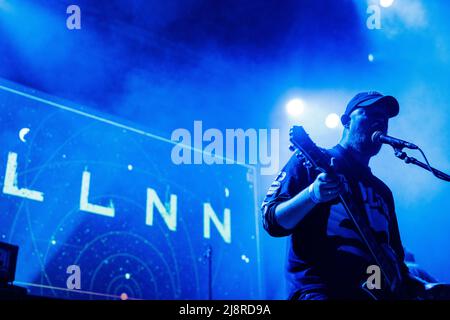 Tilburg, Niederlande. 22., April 2022. Die dänische Metalband LLNN spielt ein Live-Konzert während des niederländischen Musikfestivals Roadburn Festival 2022 in Tilburg. (Foto: Gonzales Photo - Peter Troest). Stockfoto