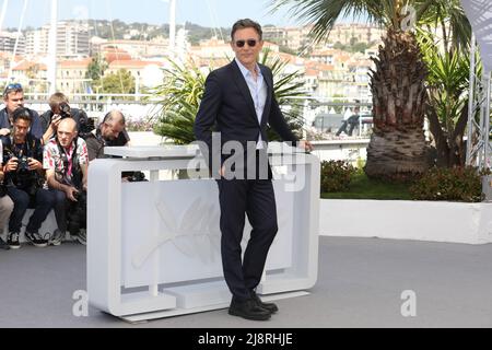 18. Mai 2022, Cannes, Cote d'Azur, Frankreich: MICHEL HAZANAVICIUS nimmt an der Final Cut Fotowand während der jährlichen Filmfestspiele von Cannes 75. Teil (Bildquelle: © Mickael Chavet/ZUMA Press Wire) Stockfoto