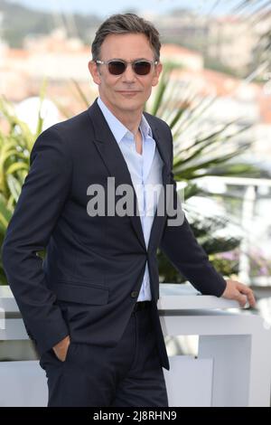 18. Mai 2022, Cannes, Cote d'Azur, Frankreich: MICHEL HAZANAVICIUS nimmt an der Final Cut Fotowand während der jährlichen Filmfestspiele von Cannes 75. Teil (Bildquelle: © Mickael Chavet/ZUMA Press Wire) Stockfoto