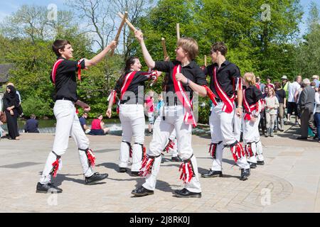 Fool's Gambit Morris-Team bei Bakewell Stockfoto