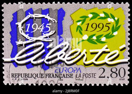 MOSKAU, RUSSLAND - 14. MAI 2022: In Frankreich gedruckte Briefmarke zeigt Freiheit 1945-1995, Europa (C.E.P.T.) 1995 - Peace and Freedom Serie, um 1995 Stockfoto