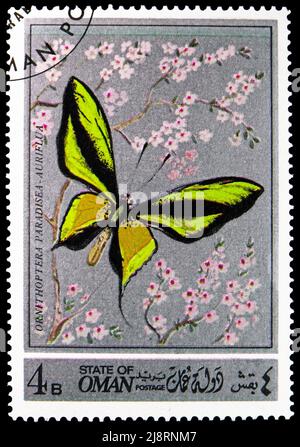 MOSKAU, RUSSLAND - 14. MAI 2022: Die in Cinderellas gedruckte Briefmarke zeigt Ornithoptera Paradisea-Auriflua, Serie, um 1972 Stockfoto
