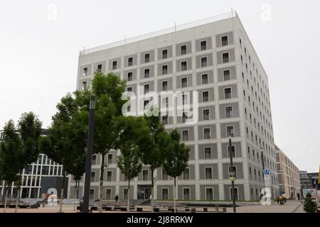 Stuttgart, Deutschland - 28. Jul 2021: Blick auf die Stadtbibliothek am Mailänder Platz. Stockfoto