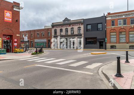 Lacombe, Alberta, Kanada – 13. Mai 2022: Straßenbild des historischen Stadtteils der Stadt Stockfoto