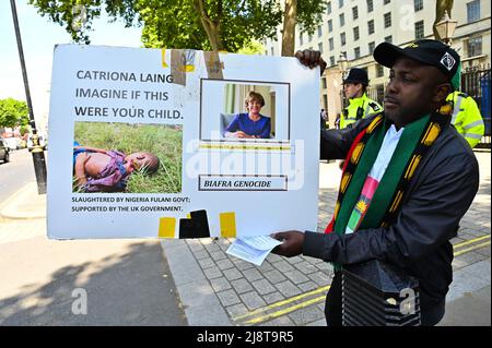 Demonstration der indigenen Völker von Biafrans zur Freiheit von Nnamdi kanu. Nnamdi kanu wurde von der nigrischen Regierung entführt und heute steht er vor Gericht. Wir fordern die Freilassung von Nnamdi kanu heute, London, Großbritannien. - 18. März 2022. Kredit: Picture Capital/Alamy Live Nachrichten Stockfoto