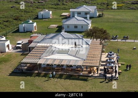 Nevermind Restaurant im Seal Point Lighthouse, Cape St Francis, Eastern Cape, Südafrika. 15 Mai 2022. Stockfoto