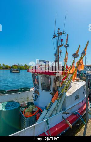 Arnis´s Schlei Fjord mit Fischerei und Fähre, Deutschlands kleinste Stadt mit rund 300 Einwohnern, Schleswig-Holstein, Deutschland, Europa Stockfoto