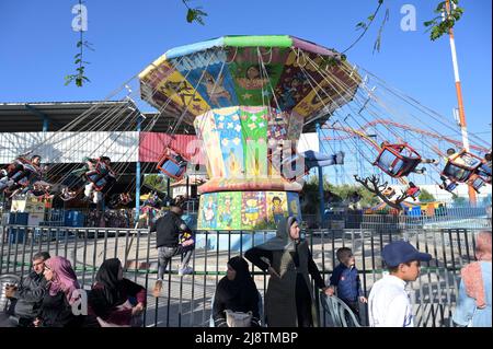 PALÄSTINA, Jenin, Menschen genießen einen Jahrmarkt nach Ende des Ramadan / PALÄSTINA, Jenin, Jahrmarkt Freuden nach dem Ende des Ramadan Fastenmonat Stockfoto