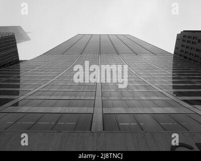 Monochromatische Aufnahme des WR Grace Building in Manhattan. Stockfoto