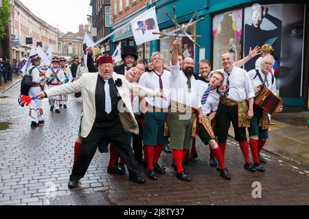 Ein Tanztag in York mit verschiedenen Morris-Tanzteams Stockfoto