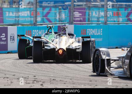 Berlin, 15.. Mai 2022. 2022 Shell Recharge Berlin E-Prix, Runde 8 der ABB FIA Formel E Weltmeisterschaft 2021-22, Tempelhof Airport Circuit in Berlin, Deutschland im Bild: © Piotr Zajac/Alamy Live News Stockfoto