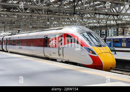 LNER 801 224 AZUMA Turbodiesel-Motor am Hauptbahnhof von Glasgow. Die britische Bahnklasse 801 Azuma ist ein elektrisches Triebwerk (EMU) Stockfoto