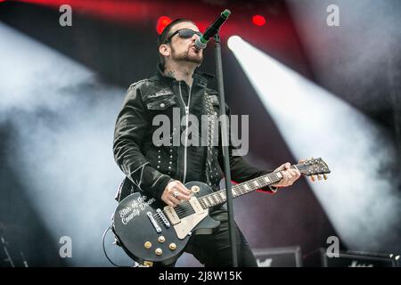 Belfast Rockstar Ricky Warwick von Black Star Riders und Thin Lizzy tritt live auf der Bühne auf Stockfoto