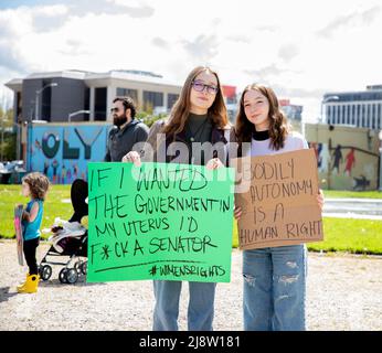 Pro-Choice-Protest am Muttertag. Olympia, Washington, USA, 8. Mai 2022 Stockfoto