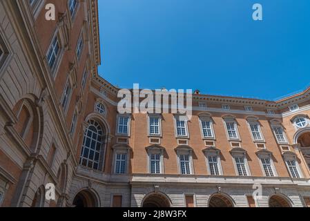 Caserta, Kampanien, Italien, der Vanvitellische Palast. Es ist ein königlicher Palast, mit einem Park, in Caserta. Es ist die größte königliche Residenz in der Wor Stockfoto