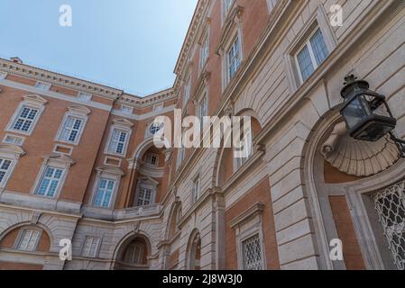 Caserta, Kampanien, Italien, der Vanvitellische Palast. Es ist ein königlicher Palast, mit einem Park, in Caserta. Es ist die größte königliche Residenz in der Wor Stockfoto