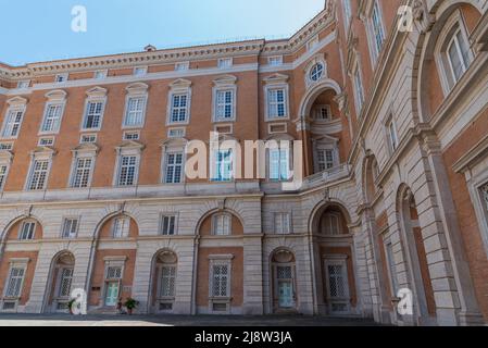 Caserta, Kampanien, Italien, der Vanvitellische Palast. Es ist ein königlicher Palast, mit einem Park, in Caserta. Es ist die größte königliche Residenz in der Wor Stockfoto