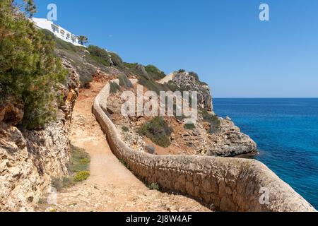 Blick von der Spitze der Klippe auf porto christo, mallorca Stockfoto