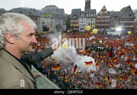 Frankfurt Main, Deutschland. 01.. Juli 2002. firo 07/01/2002 Fußball