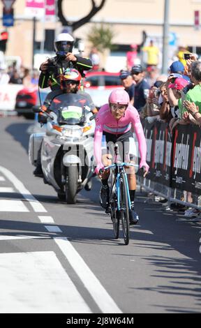 Verona, VR, Italien - 2. Juni 2019: Letzte Etappe der Italienischen Rundfahrt Giro d Italia ist ein Radrennen mit Richard Carapaz Radprofi Stockfoto