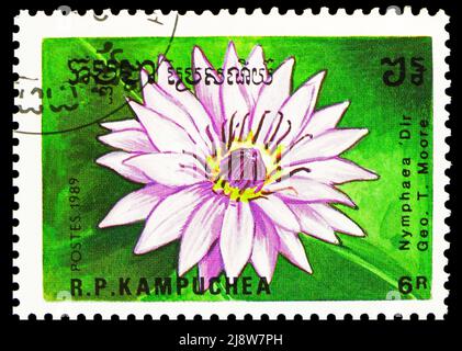 MOSKAU, RUSSLAND - 14. MAI 2022: Briefmarke gedruckt in Kampuchea (Kambodscha) zeigt, Serie, circa Stockfoto