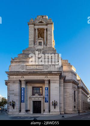 Italienische Außenfassade des Freimaurermuseums in der Freimaurerhalle. façade London. Stockfoto