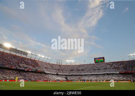 Sevilla, Spanien. 17.. Mai 2022. Eine allgemeine Ansicht während des Spiels der UEFA Europa League im Stadion Ramon Sanchez-Pizjuan in Sevilla. Bildnachweis sollte lauten: Jonathan Moscrop/Sportimage Kredit: Sportimage/Alamy Live News Stockfoto