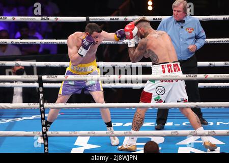Mailand, Italien. 13.. Mai 2022. Italien, Mailand, Mai 13 2022: Daniele Scardina (ita) gegen Giovanni De Carolis (ita), WBO Intercontinental Super Middleweight Titel, während der Milano Boxing Night 2022 bei Allianz Cloud Credit: Pacific Press Media Production Corp./Alamy Live News Stockfoto