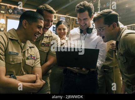 TOP GUN: MAVERICK, (aka TOP GUN 2), von links: Jay Ellis, Monica