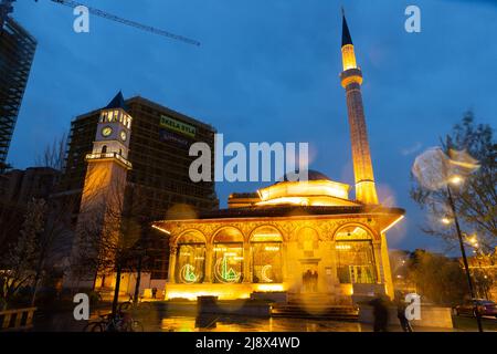 Die Moschee von Bey am Abend, Tirana, Albanien Stockfoto