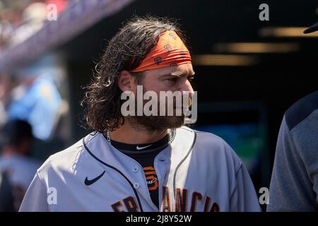 Denver CO, USA. 18.. Mai 2022. San Francisco Shortstop Brandon Crawford (35) im Dugout während des Spiels mit Washington Nationals und Colorado Rockies im Coors Field in Denver Co. David Seelig/Cal Sport Medi. Kredit: csm/Alamy Live Nachrichten Stockfoto