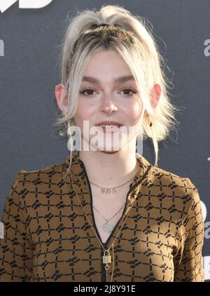 Los Angeles, USA. 18.. Mai 2022. Sarah Dorothy Little kommt bei der CHIP ‘N DALE: RESCUE RANGERS Weltpremiere, die am Mittwoch, 18. Mai 2022, im El Capitan Theatre stattfand. (Foto: Sthanlee B. Mirador/Sipa USA) Quelle: SIPA USA/Alamy Live News Stockfoto