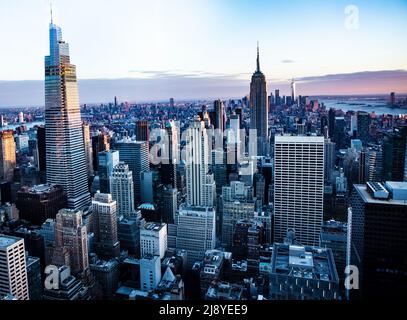 Skyline von Manhattan in New York vom Rockefeller Center aus fotografiert. Stockfoto