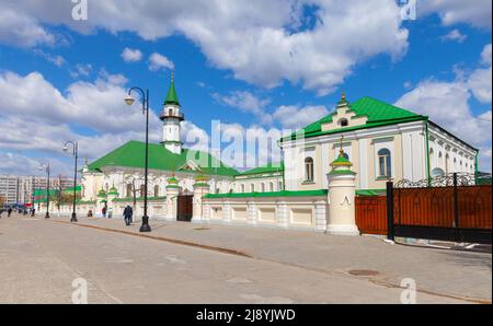 Kazan, Russland - 6. Mai 2022: Die Marcani-Moschee. Die erste Moschee der Kathedrale in Kazan, erbaut 1766-1770 Stockfoto