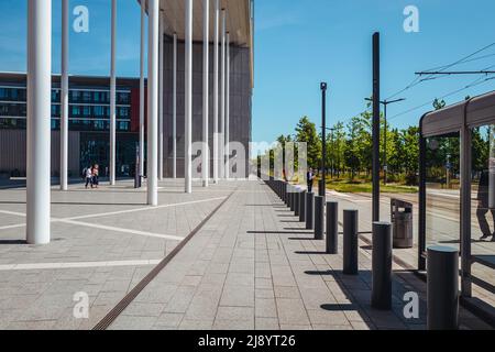 LUXEMBURG, MAI 2022: Die Gebäude des Europäischen Parlaments am Place de L'Europe im Stadtteil Kirchberg Stockfoto