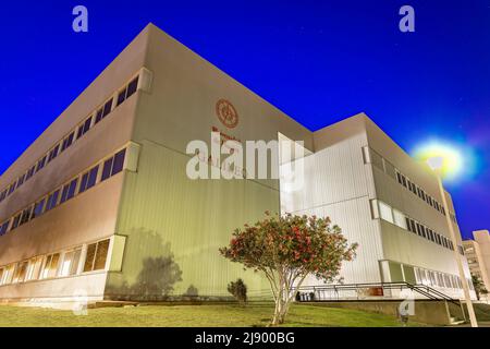 Huelva, Spanien - 16. Mai 2022: Galileo-Gebäude des Campus der Universität Carmen an der Universität von Huelva Stockfoto